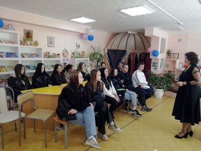 Познавательный час Семья в русских традициях