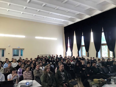 Поисково-спасательный отряд «ARTUS» провел встречу со студентами первого и второго курса