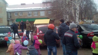 Волонтерская поездка в Детский дом с.Маячного