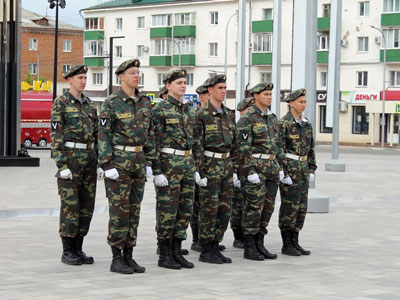 Первый этап городского патриотического смотра-конкурса Равнение на знамена