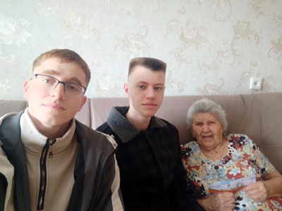 Студенты навестили ветеранов нашего колледжа