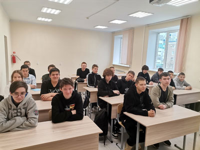 В колледже прошла традиционная линейка