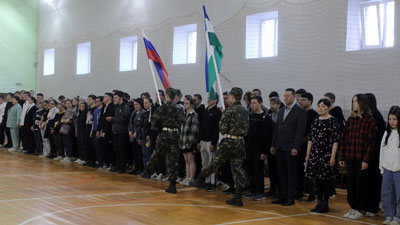 Неделя в колледже началась с торжественного поднятия флагов Российской Федерации и Республики Башкортостан