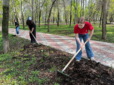 Приборка в парке Победы