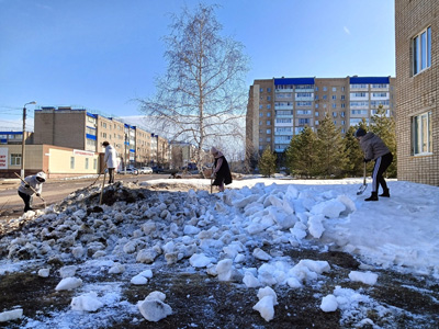 Сегодня в нашем колледже прошел субботник