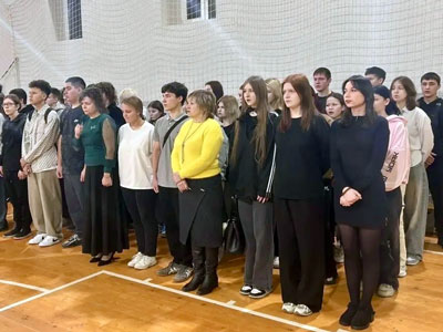 Неделя по традиции началась с торжественной церемонии