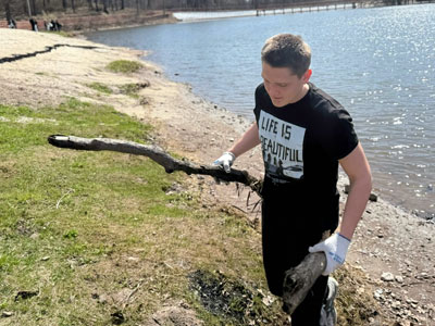 Группа 1ГС-25 присоединились к городскому молодежному субботнику