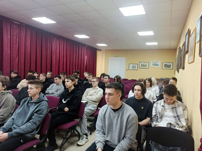 Студенты посетили духовно-просветительский центр Возрождение