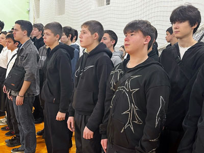 Неделя в колледже начинается с торжественной церемонии