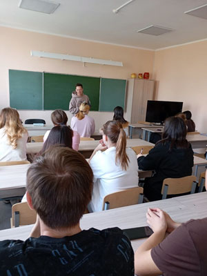 ВСТРЕЧА СТУДЕНТОВ С РАБОТОДАТЕЛЕМ – ПЕРВЫЕ ШАГИ К ТРУДОУСТРОЙСТВУ