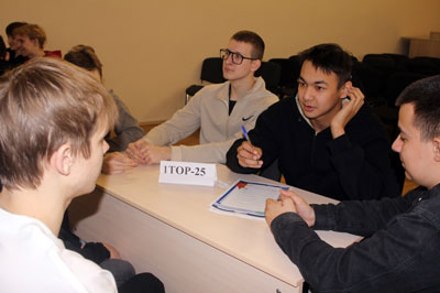 В колледже прошел праздничный антиквиз